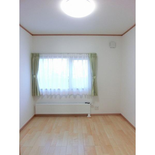 Non-living room. 1 Kaiyoshitsu 4.5 Pledge