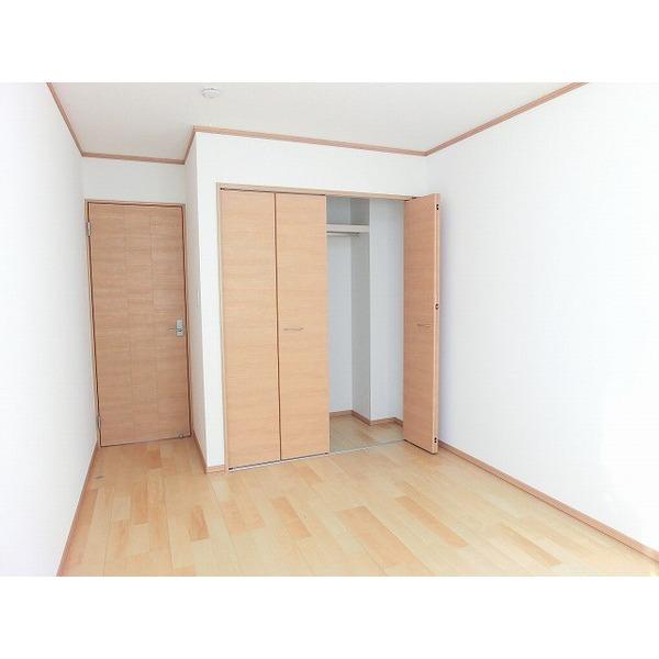 Non-living room. 1 Kaiyoshitsu 6 Pledge