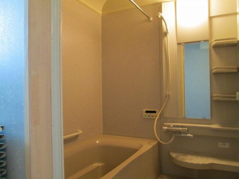 Bathroom. Friendly step-free unit bus for those of unit bus advanced age of 1 pyeong size. 