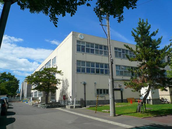 Primary school. Taiping until elementary school 80m