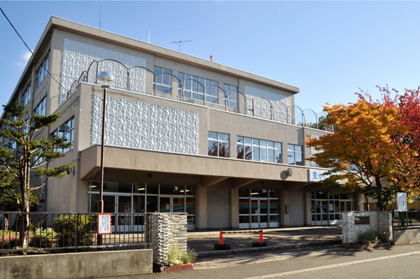 Adjacent to the Wako elementary school Hokuyo junior high school <Arubio ・ 5 minutes walk from the Garden Minami Aso>. You can go from the traffic volume of the small road (about 370m)