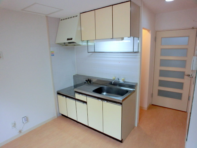 Kitchen. It also spreads the kitchen ☆ 