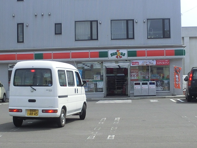 Convenience store. Thanks Shinoro Article 1 store up (convenience store) 719m