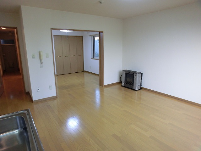 Living and room. Interior already ・ Beautiful