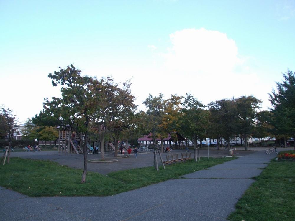 park. 160m to the forest park of Elm
