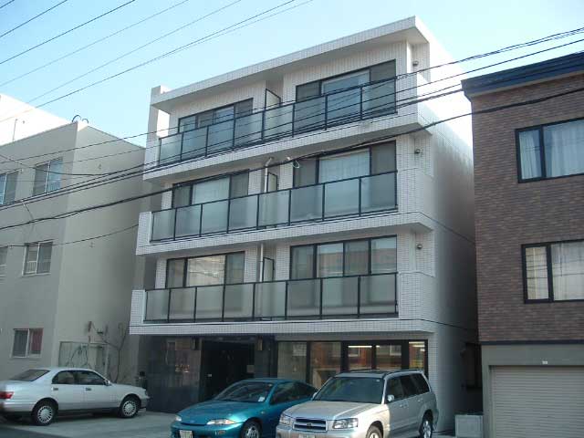 Building appearance. It is a short entered from large street ☆ 