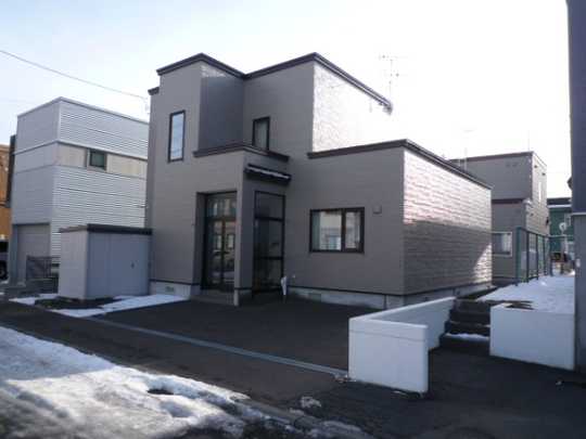 Local appearance photo. Exterior (1)