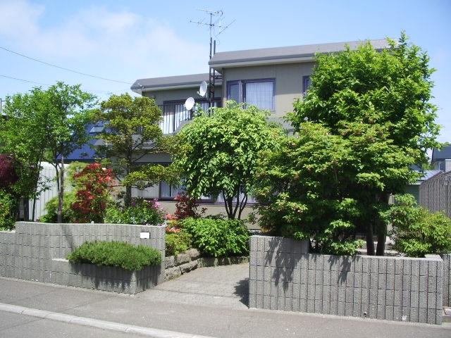Local appearance photo