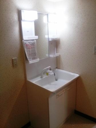 Wash basin, toilet. Indoor (10 May 2013) Shooting