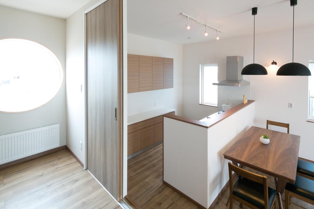 Non-living room. Living next to the living room