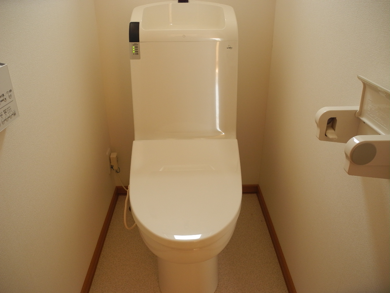 Toilet. Washlet is equipped ☆