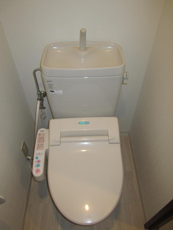 Toilet.  ※ Another Room No. reference photograph