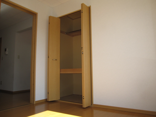 Other room space. Storage also ◎