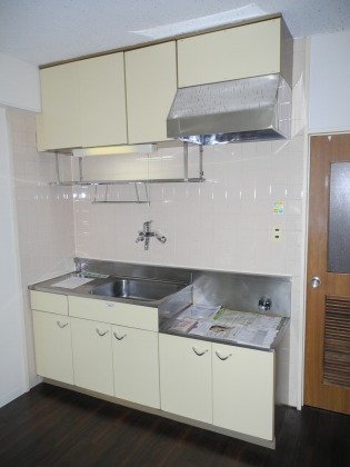 Kitchen. Also equipped with a beautiful kitchen !!