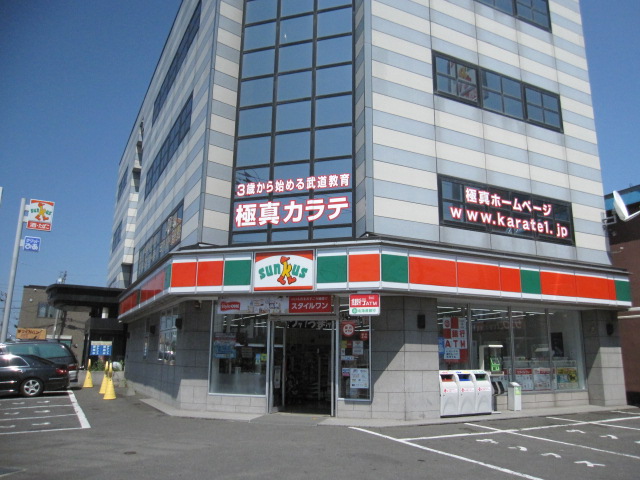 Convenience store. 130m until Thanksgiving shin kotoni Article 8 store (convenience store)