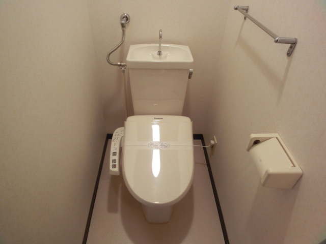 Toilet. You can use calm in the bath and separate! ! 