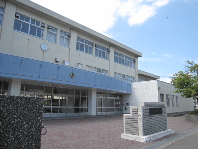 Junior high school. 1395m to Sapporo Municipal Shinoro west junior high school (junior high school)