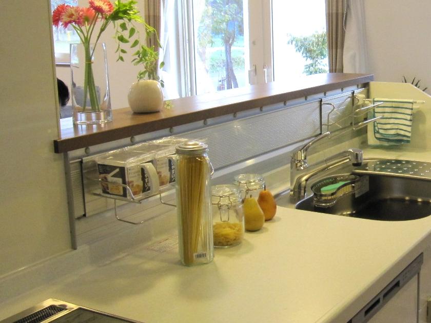 Other Equipment. Frequently use seasonings and stand wipe convenient storage of the like can be applied