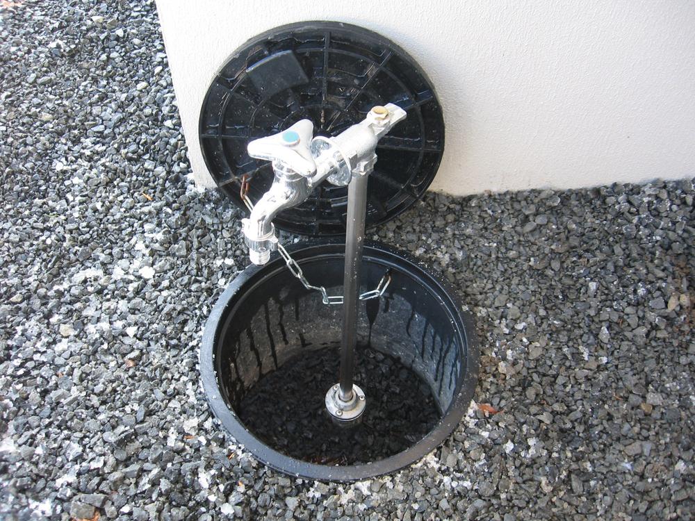 Other Equipment. Big success, such as the watering and car wash of your garden, It can be accommodated when the telescopic not winter and used, Unobtrusive rest assured that at the same time water drop can also be