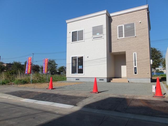 Local appearance photo. Local (10 May 2013) Shooting