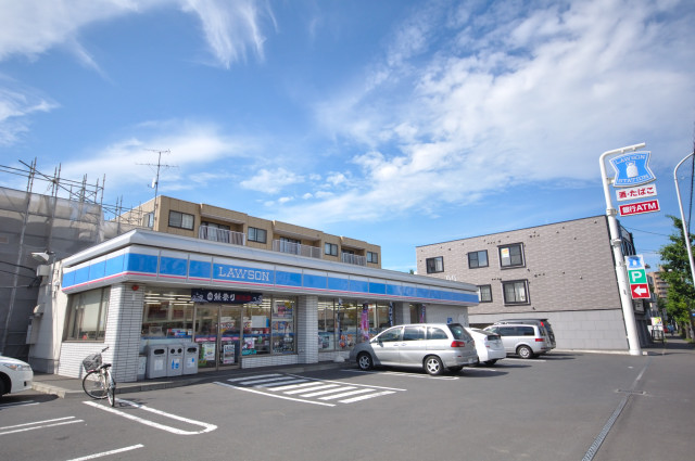 Convenience store. Lawson Sapporo shin kotoni Article 12 store up to (convenience store) 415m