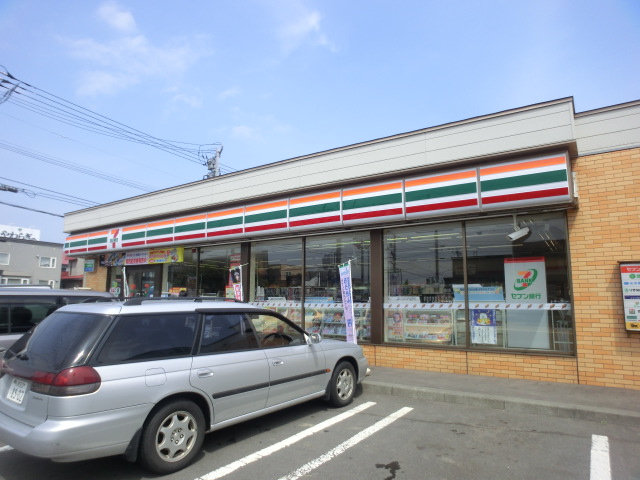 Convenience store. Seven-Eleven Sapporoshinoji Article 7 store up (convenience store) 398m