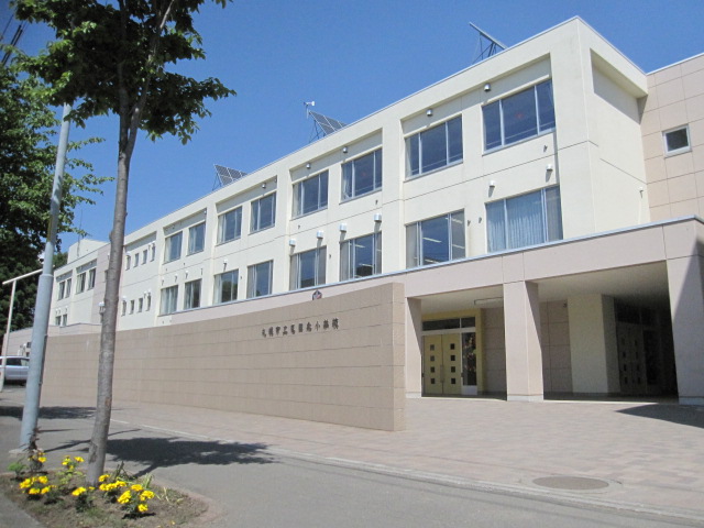 Primary school. 455m to Sapporo Municipal colonization north elementary school (elementary school)