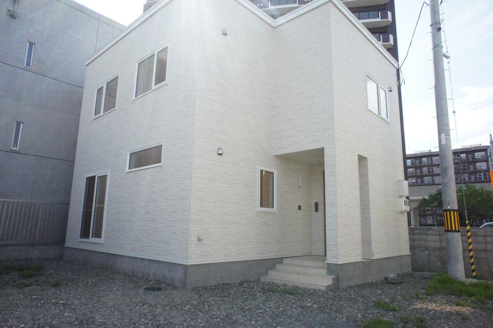 Local appearance photo. Local appearance photo. Car space is to ensure the 2 car, Corresponding to a couple of each car life