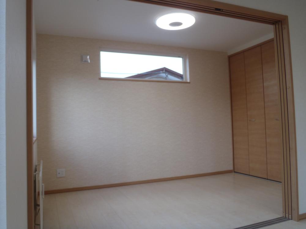 Non-living room. Local (September 2013) Shooting