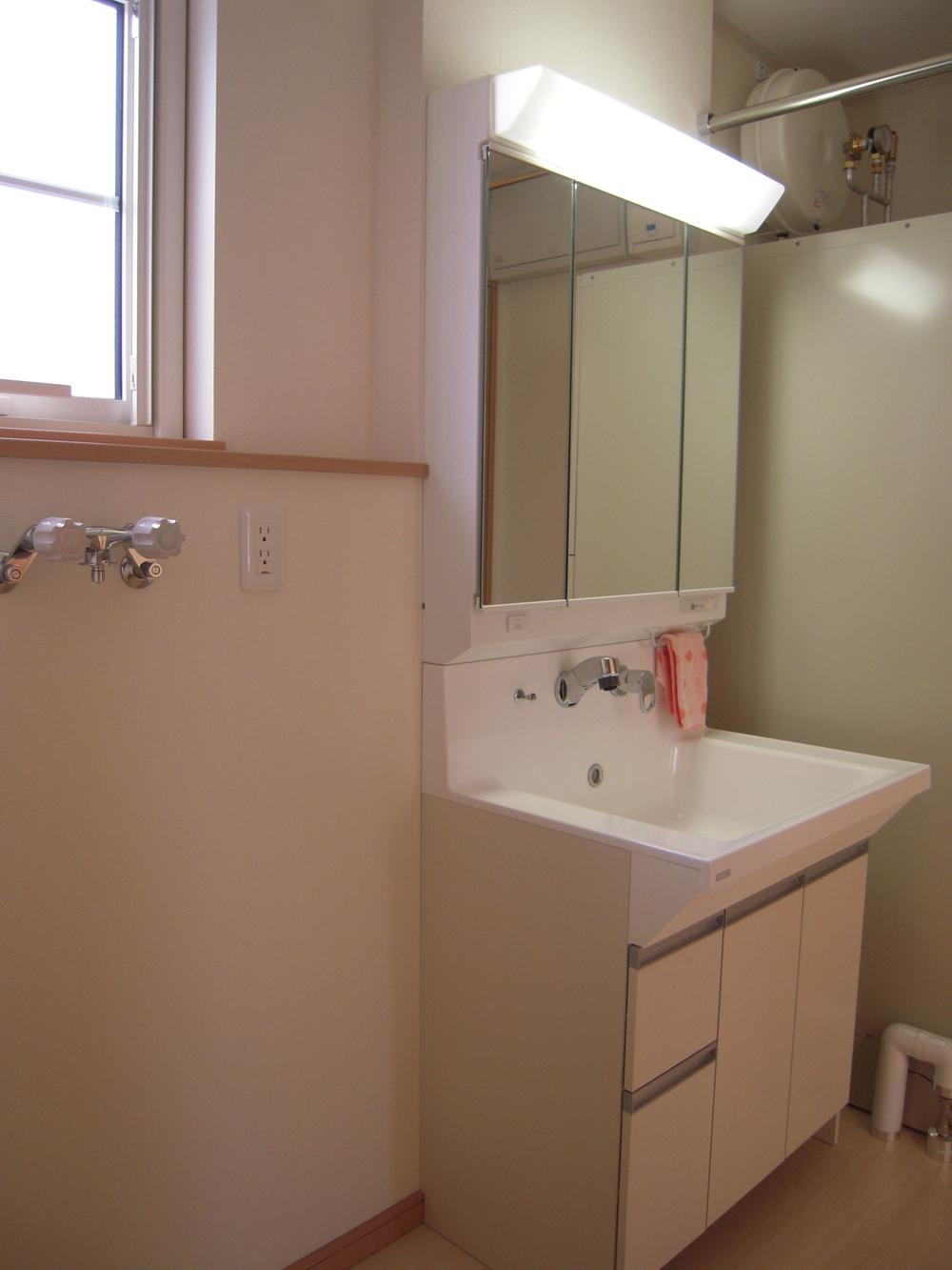 Wash basin, toilet. utility