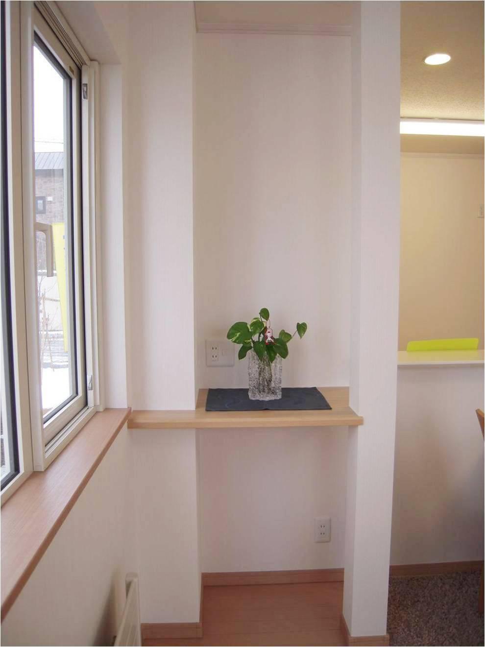 Other introspection. Niche, which is provided in various places, counter, Cabinet, etc., Space is attractive with attention to detail
