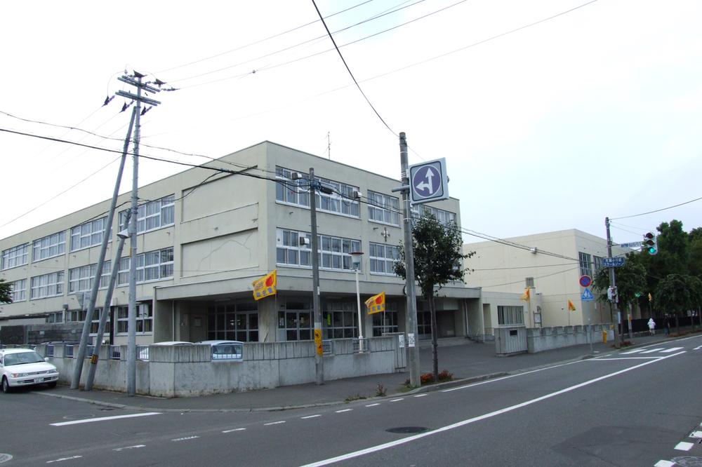 Primary school. 1134m to Sapporo Municipal Koyo Elementary School