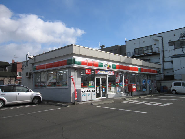 Convenience store. Thanks north Article 29 west shop until the (convenience store) 232m