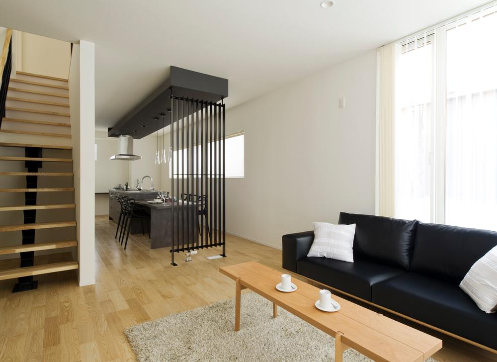 Living. Good living pleasant pouring bright sunlight from the window of the large opening.