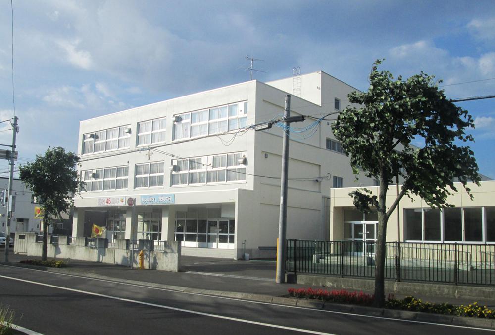 Primary school. 840m to Sapporo Municipal Koyo Elementary School