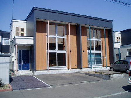 Building appearance. Open-minded atrium! Living stairs etc.! ! 