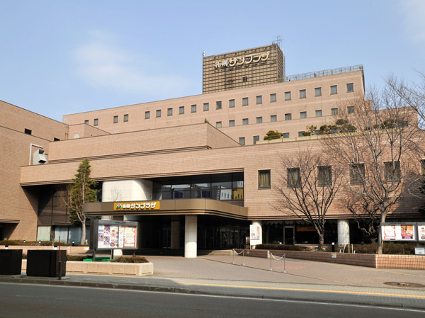 Surrounding environment. Sapporo Sun Plaza (5 minutes walk ・ About 390m). Sapporo Sun Plaza, which is familiar to people as a landmark of Kita-ku. Concert hall, Culture classroom, Pool, Hotel, There is a restaurant, Enjoy various. Operating time varies depending on the facility