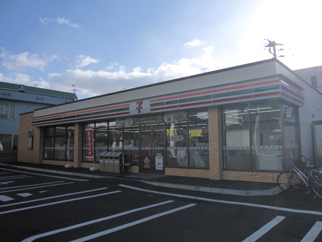 Convenience store. Seven-Eleven Sapporo Kita Inter store up (convenience store) 134m