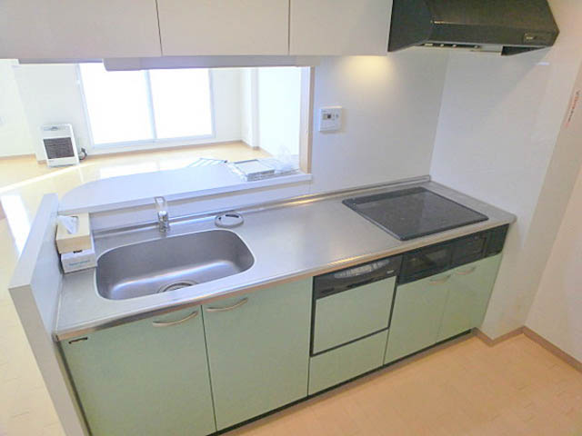 Kitchen. 3 Pledge spacious face-to-face kitchen ☆ 