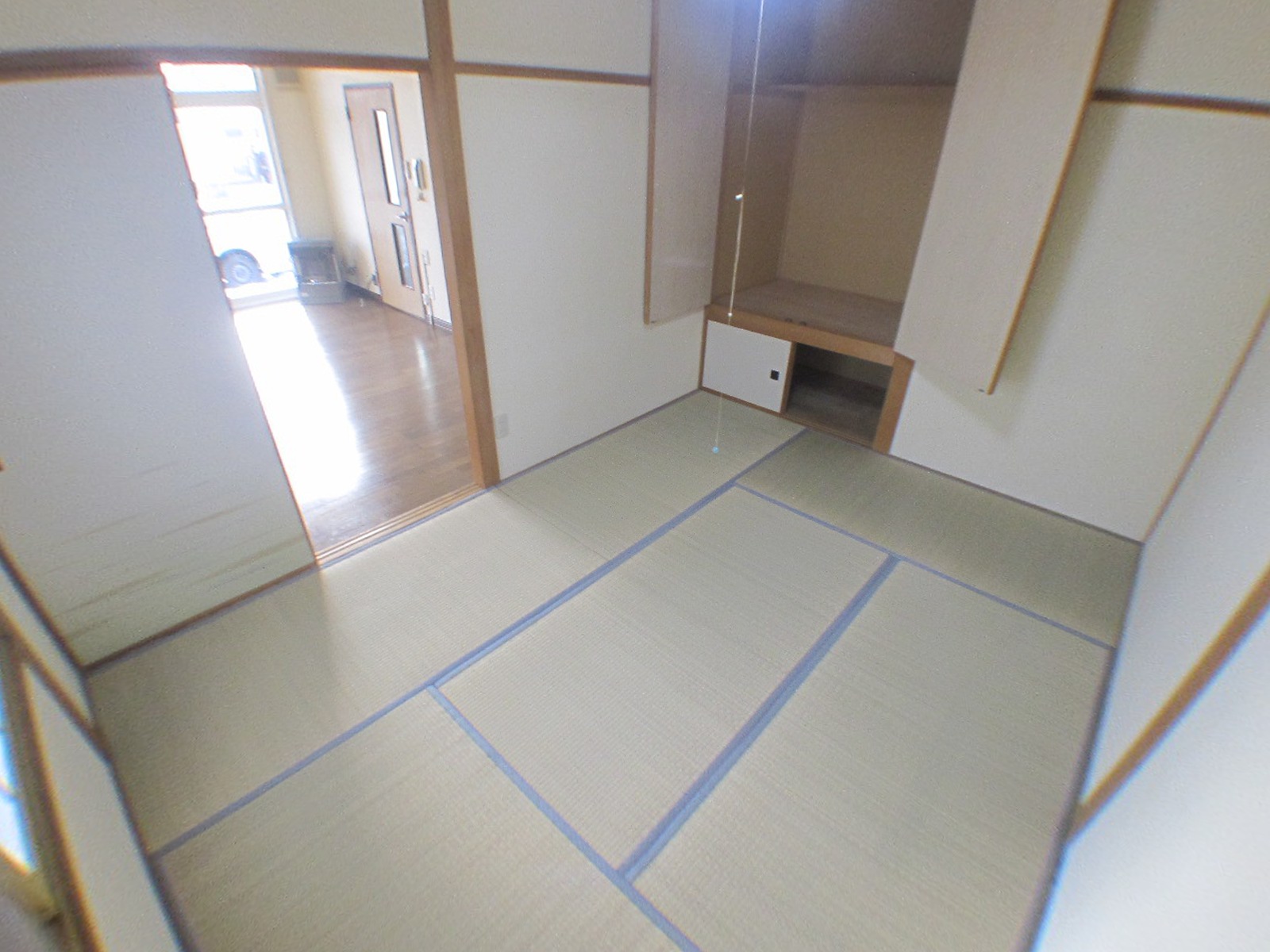 Other room space. There is a Japanese-style room next to the living room