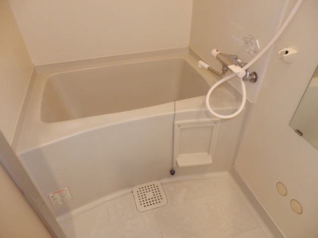 Bath. Bathtub spacious ☆ 