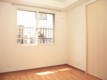 Other room space. Bright sunny Western-style ☆ 