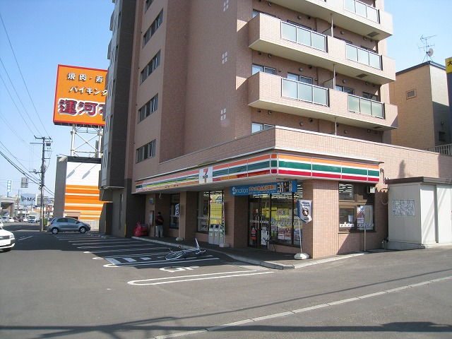 Convenience store. Seven-Eleven Sapporokiyota Article 2 store up (convenience store) 180m