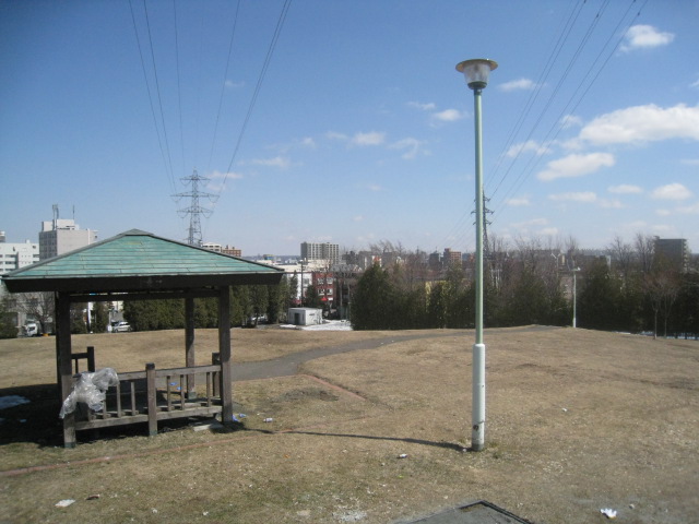 park. 555m to the east, Tsukisamu park (park)