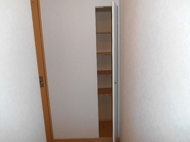 Entrance. Cupboard