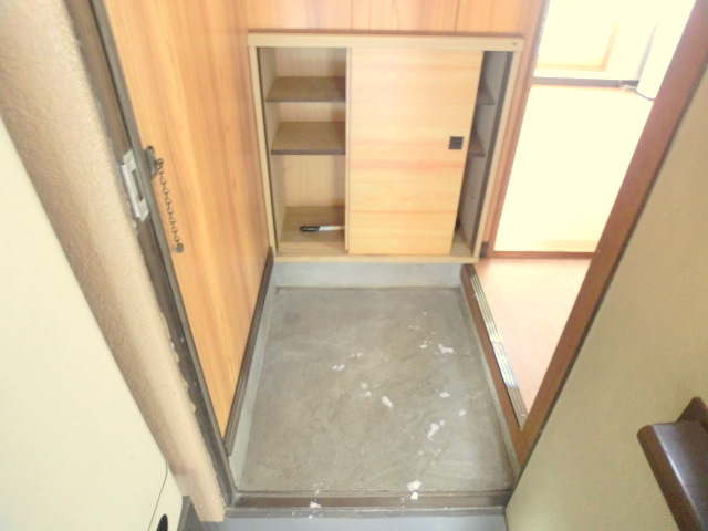 Entrance. Entrance with no feeling of pressure!
