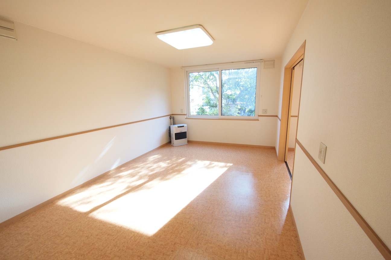 Living and room. It is very sunny living.