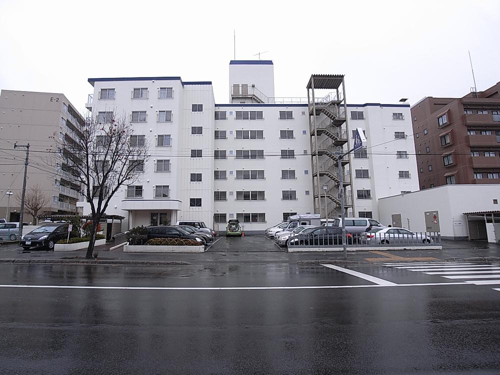 Local appearance photo