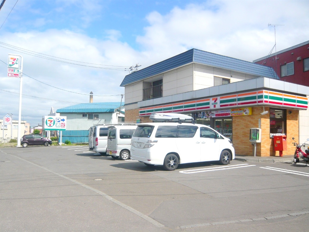 Convenience store. Seven-Eleven Sapporo Fujino Article 3 store up (convenience store) 1287m