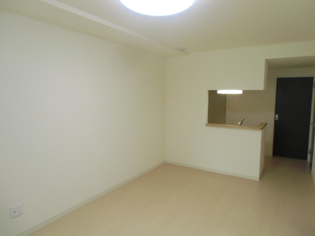 Other room space. All rooms are equipped with lighting ☆